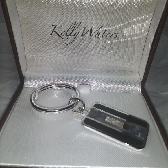 Kelly Waters engravable  Key Ring New In Box RHODI - Picture 2 of 4
